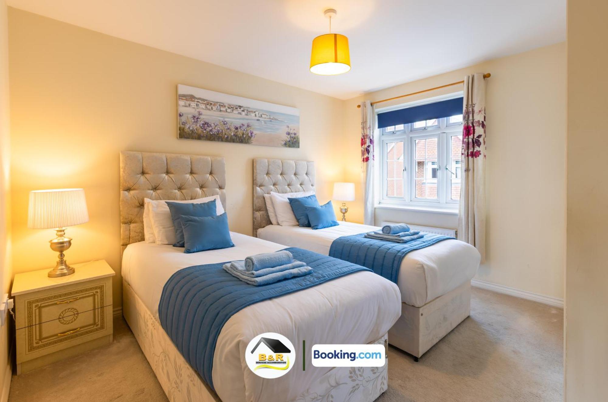 3 Bedroom House By B And R Serviced Accommodation Amesbury With Super Fast Wi-Fi 145Mbps Buitenkant foto
